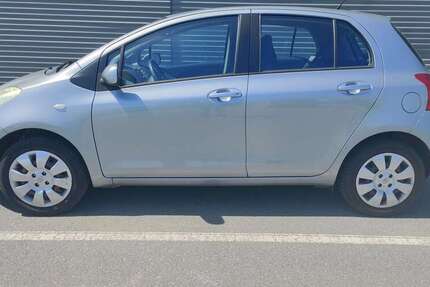 Toyota Yaris 143.900 km 2.800 &euro; Gross-Zimmern 64846