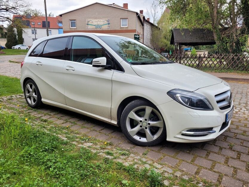 Mercedes-Benz B 180 165.655 km 9.200 € Elsteraue 06729