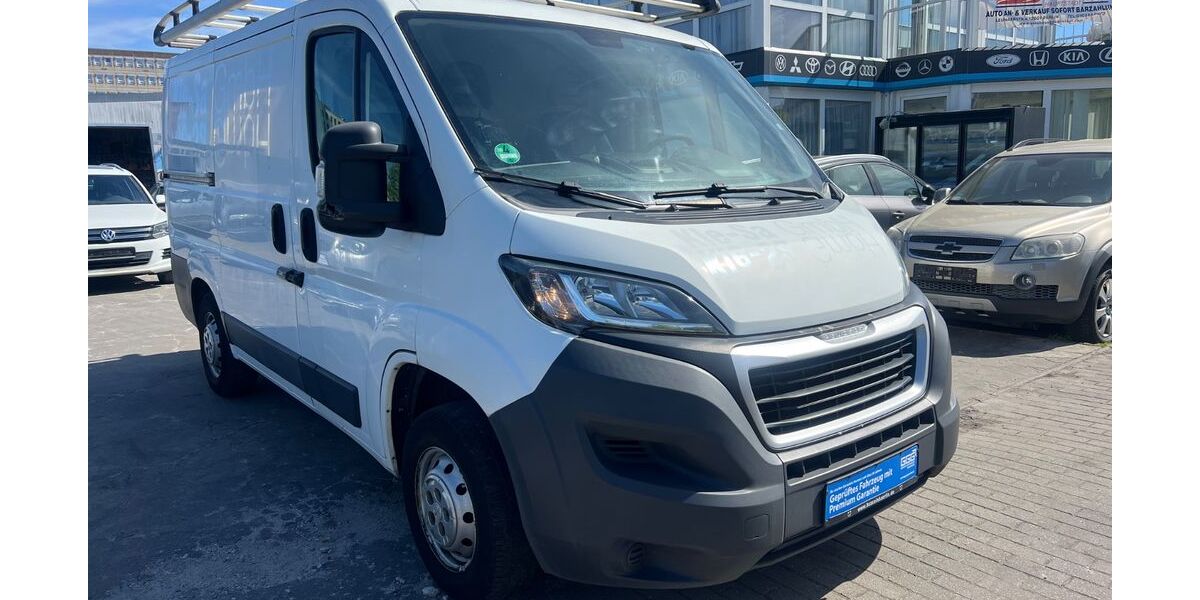 Peugeot Boxer 123.200 km 8.890 &euro; Berlin 12681