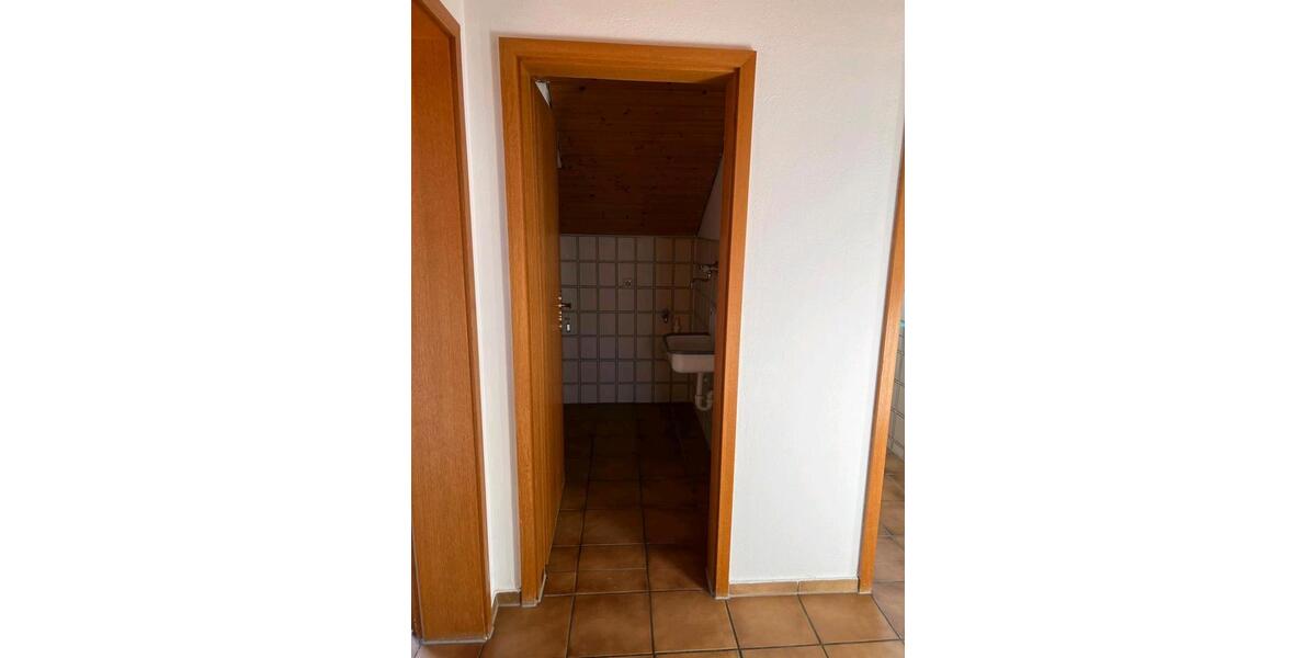 Dachgeschoßwohnung Trostberg - 2 Zimmer, 77 m&sup2;, 750&euro; | Angebot:26129661