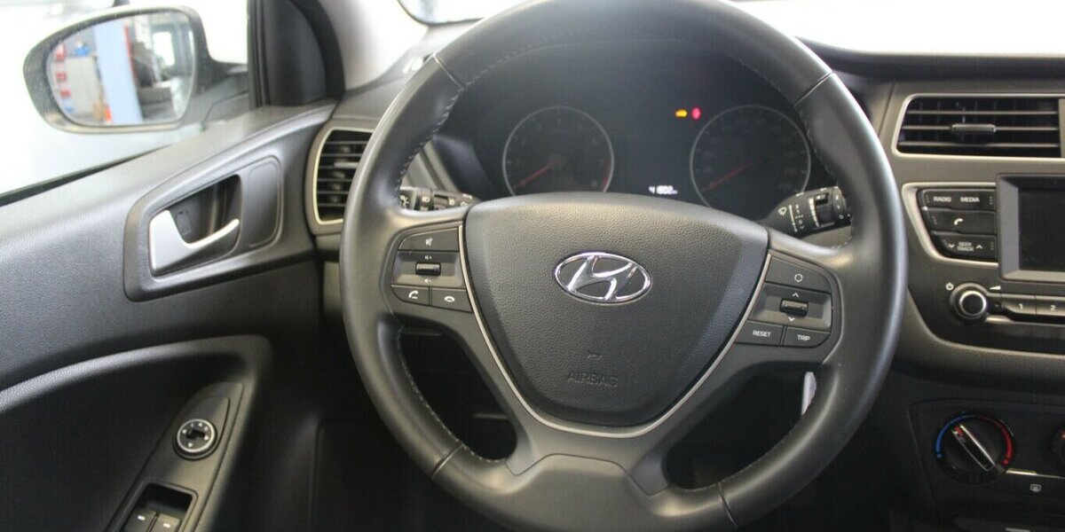 Hyundai i20 1.2 - 5-Türig - Klima - 41.802 km 11.980 &euro; Euskirchen 53881