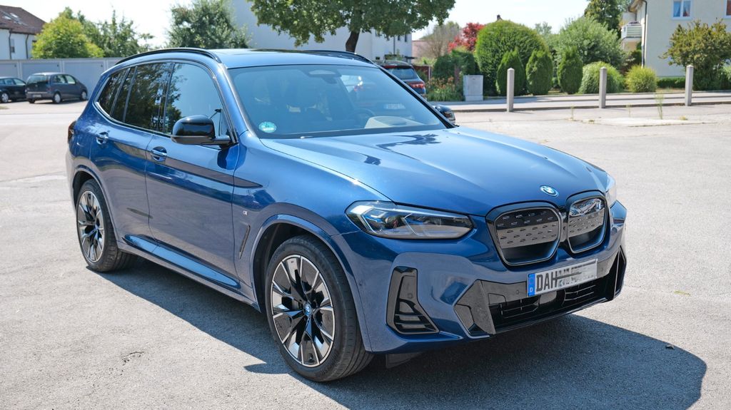 BMW iX3 72.000 km 39.900 &euro; Erdweg 85253