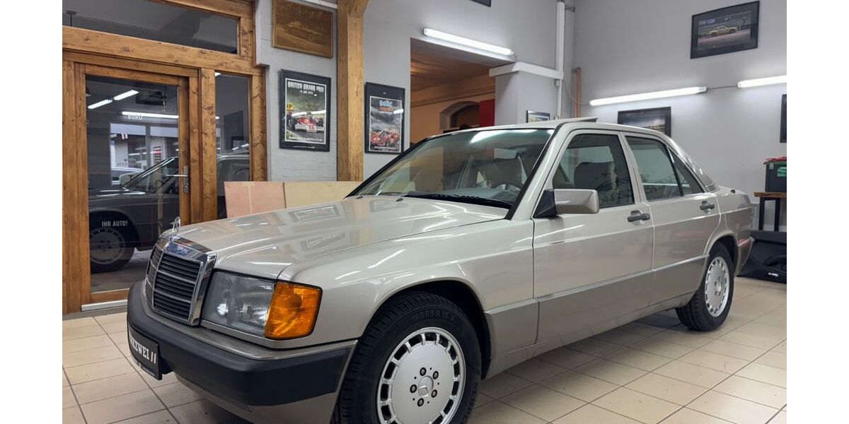 Mercedes-Benz 190 238.000 km 15.500 € Welle 21261