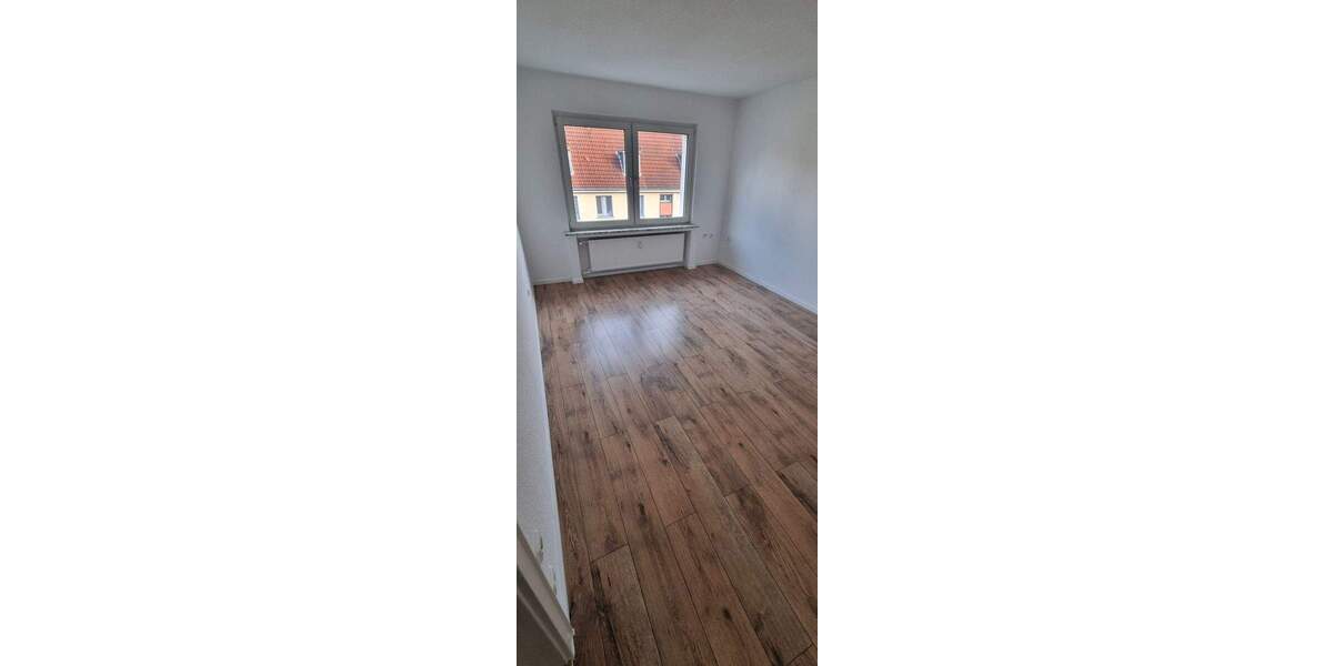 Etagenwohnung Oberhausen Altstadt-Mitte - 3 Zimmer, 67 m&sup2;, 455&euro; | Angebot:24636716