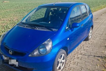 Honda Jazz 93.000 km 2.500 € Hartmannsdorf 08107