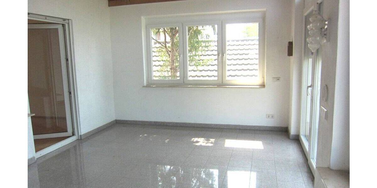 Einfamilienhaus Weisenheim am Sand - 7 Zimmer, 165 m&sup2;, 339.000&euro; | Angebot:25836943