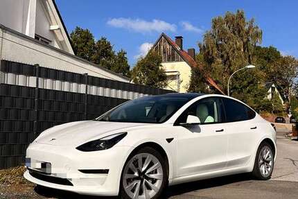 Tesla Model 3 57.427 km 30.500 € Fröndenberg 58730