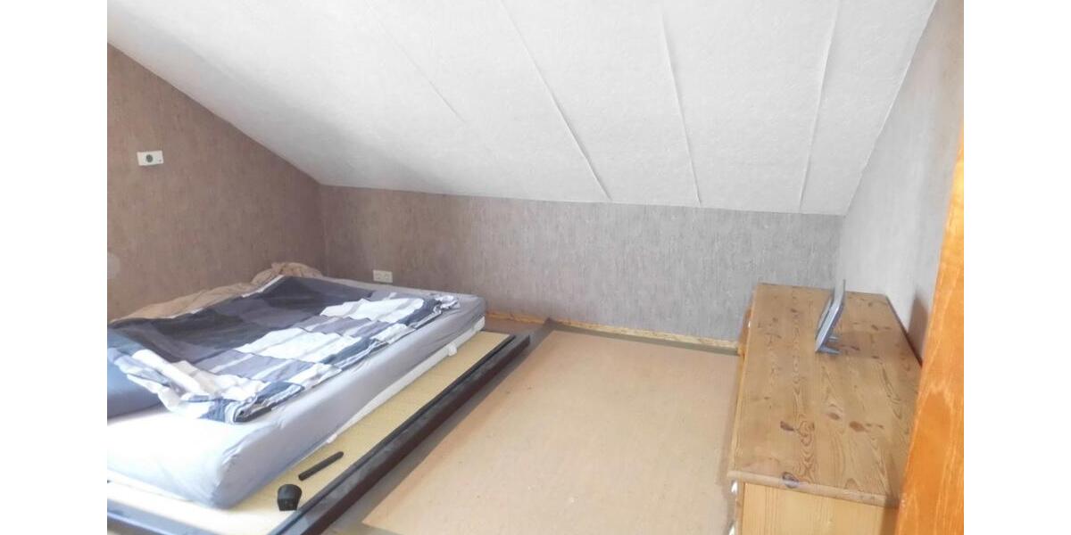 Dachgeschoßwohnung Balve - 3 Zimmer, 69 m&sup2;, 345&euro; | Angebot:25406272