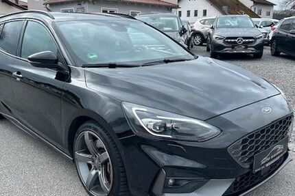 Ford Focus 139.000 km 16.490 &euro; Roding 93426