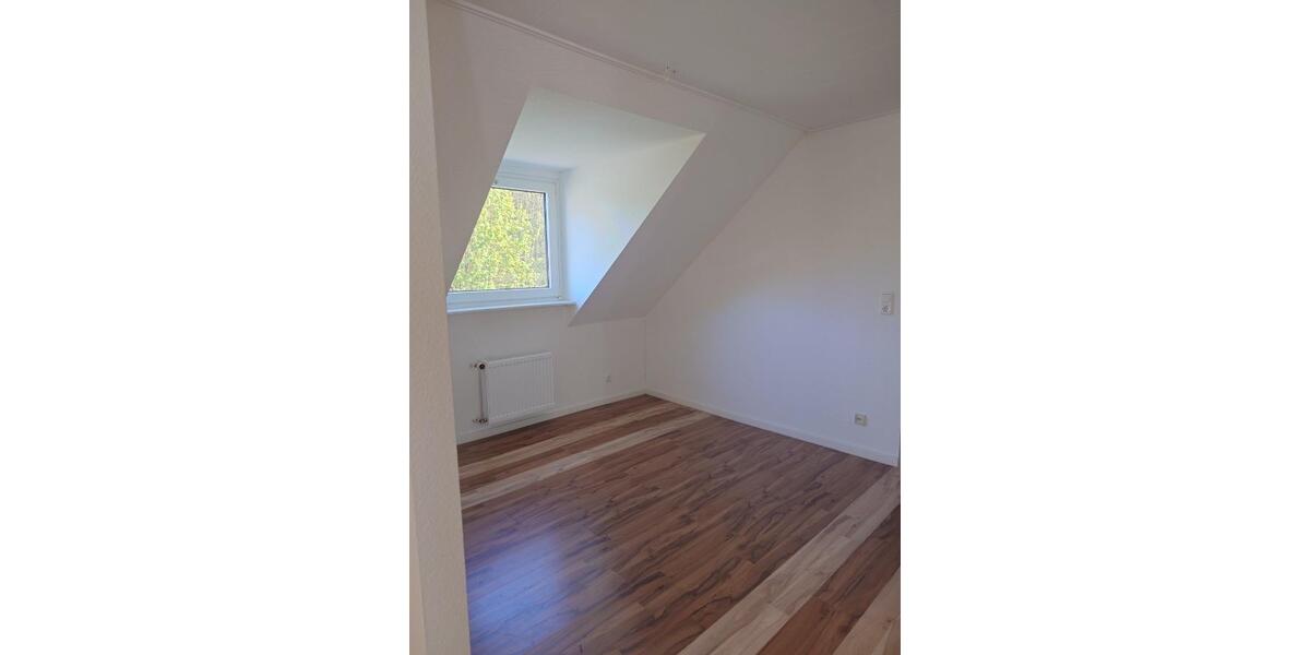 Etagenwohnung Werdohl - 4.5 Zimmer, 108 m&sup2;, 790&euro; | Angebot:25613547