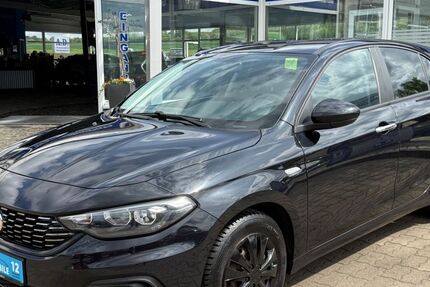 Fiat Tipo 111.415 km 9.990 &euro; Niedergebra 99759