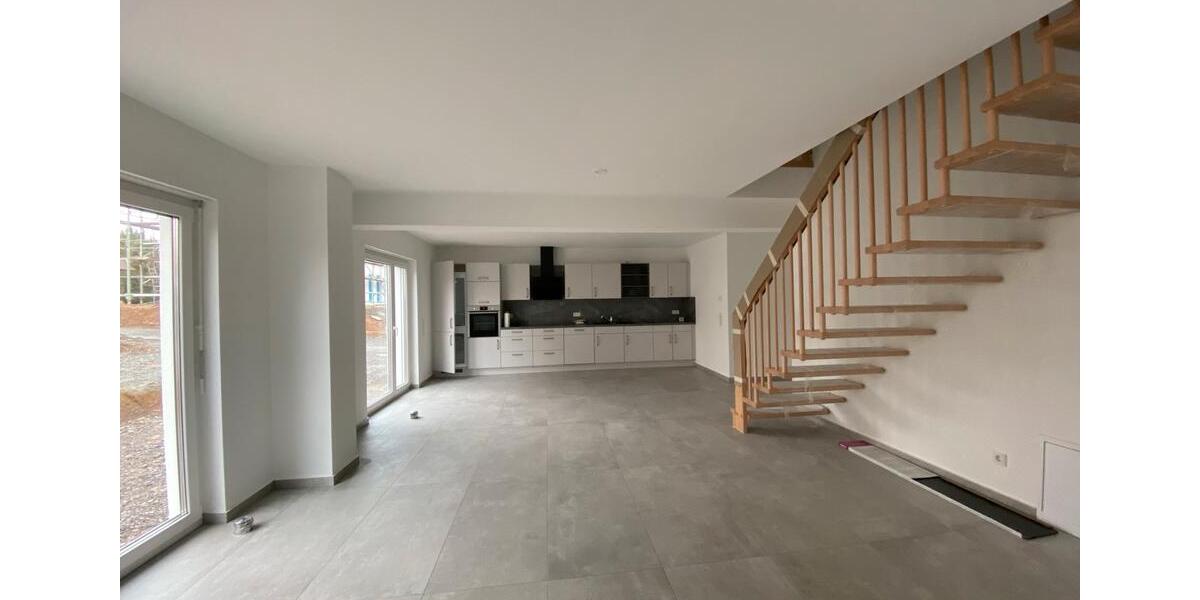 Einfamilienhaus Mellrichstadt - 5 Zimmer, 135 m&sup2;, 1.490&euro; | Angebot:26452913