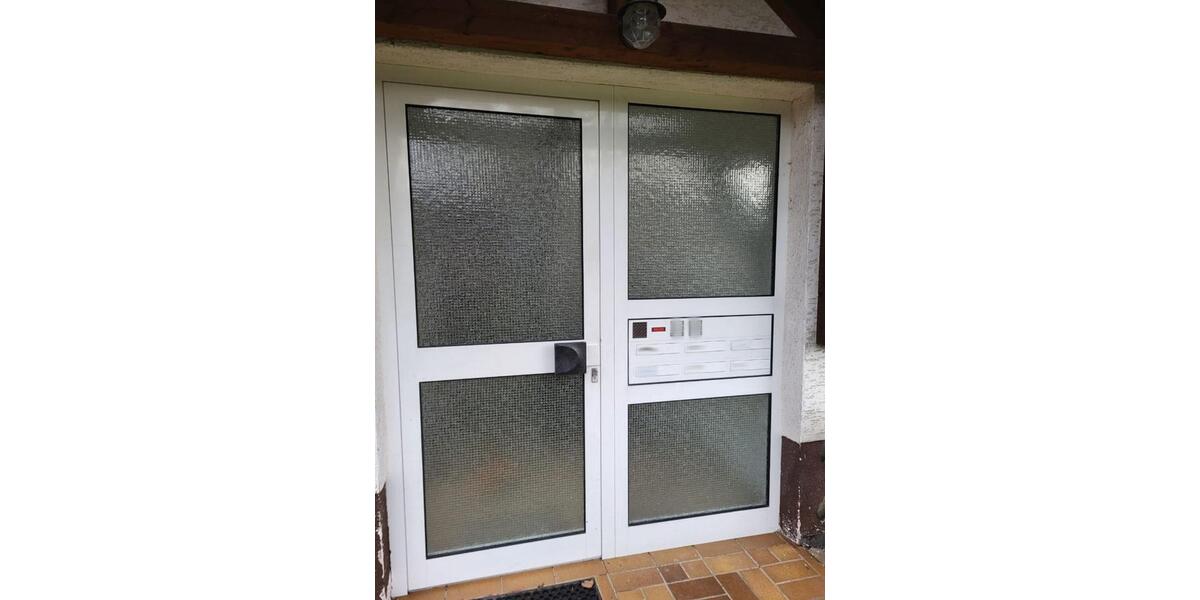 Sofort bezugsfrei: Moderne 3-ZKB-Wohnung mit Terrasse & Stellpl. 3 zimmer