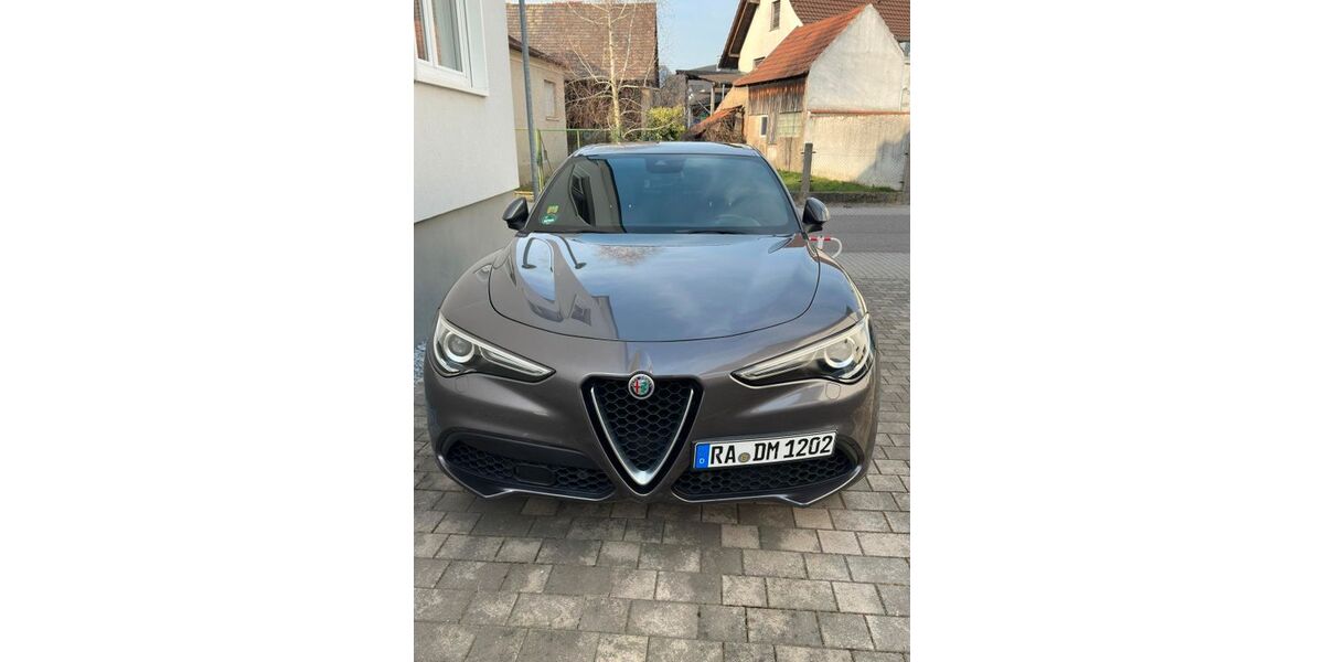 Alfa Romeo Stelvio 105.000 km 23.500 &euro; Kuppenheim 76456