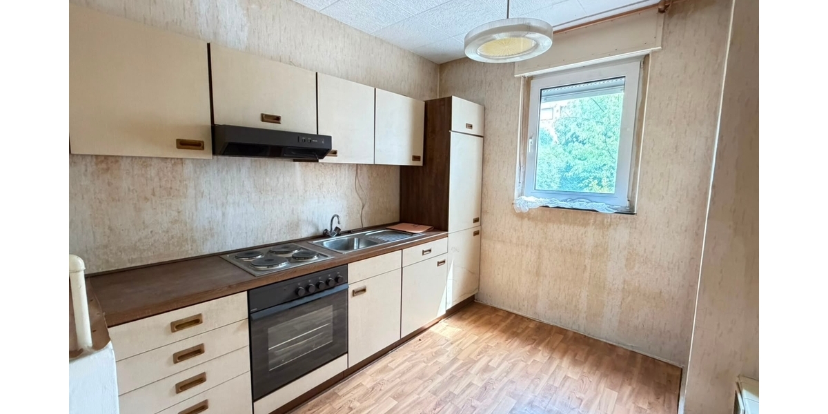 Potenzialstarkes Sanierungsobjekt: Freistehendes Ein- oder Zweifamilienhaus in Waldfischbach - Zweifamilienhaus Waldfischbach-Burgalben Rheinland-Pfalz | Angebot:27103932