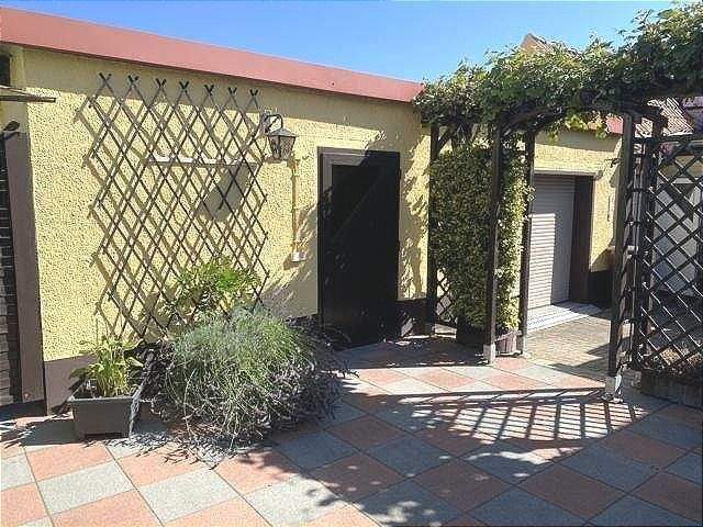 DHH mit schönem Garten in Eisleben