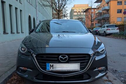 Mazda 3 65.300 km 12.900 € München 81477
