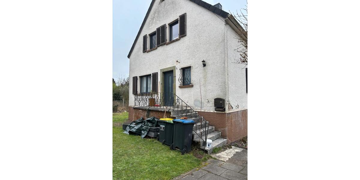 Saniertes Freistehendes EFH 7 zimmer