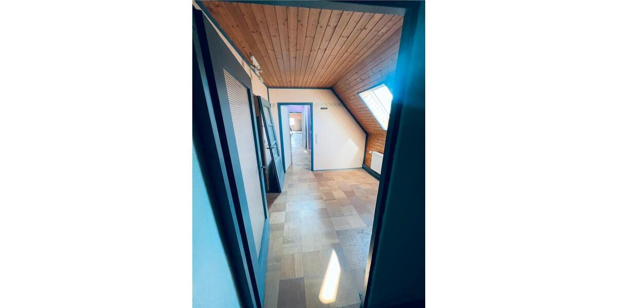 Etagenwohnung Nordendorf - 4 Zimmer, 161 m&sup2;, 2.000&euro; | Angebot:26677294