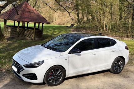 Hyundai i30 27.000 km 21.900 &euro; Eschelbronn 74927