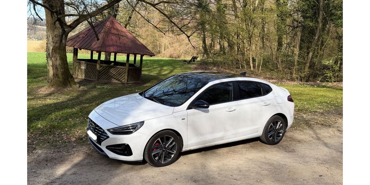 Hyundai i30 27.000 km 21.900 &euro; Eschelbronn 74927