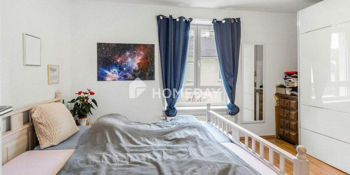 Moderne Etagenwohnung mit eigenem Gartenanteil und Stellplatz in guter Lage 4 zimmer