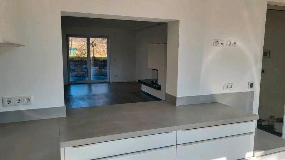 Terrassenwohnung Petersberg - 3 Zimmer, 126 m&sup2;, 1.500&euro; | Angebot:26091395