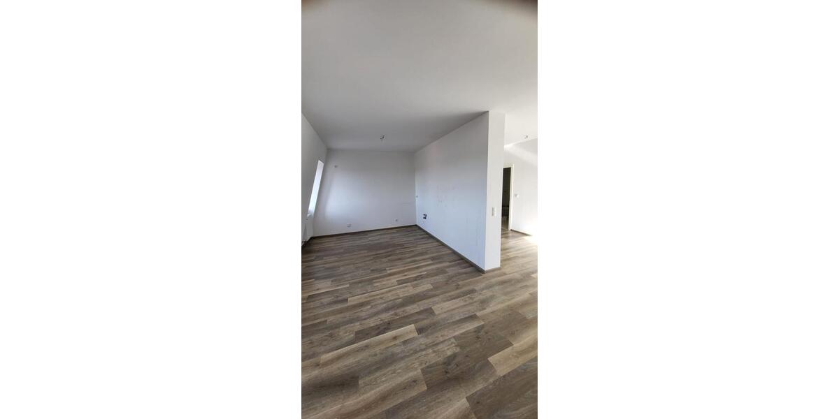 Dachgeschoßwohnung Querfurt - 3 Zimmer, 99 m&sup2;, 750&euro; | Angebot:26335765
