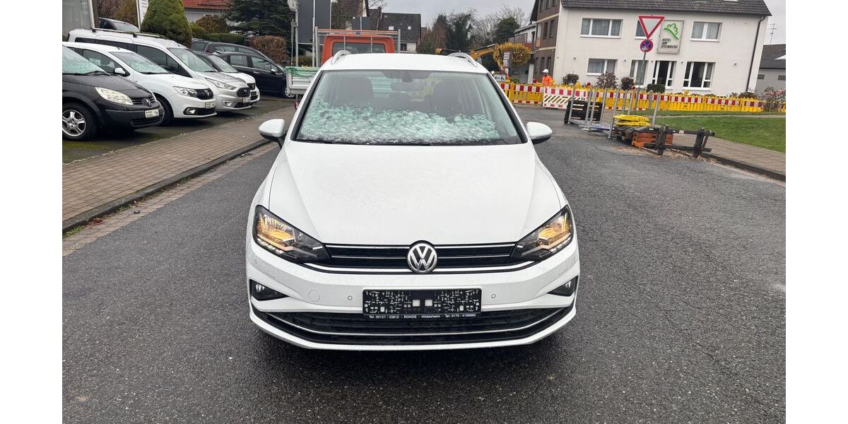VW Golf Sportsvan 26.830 km 18.990 &euro; Hildesheim 31139