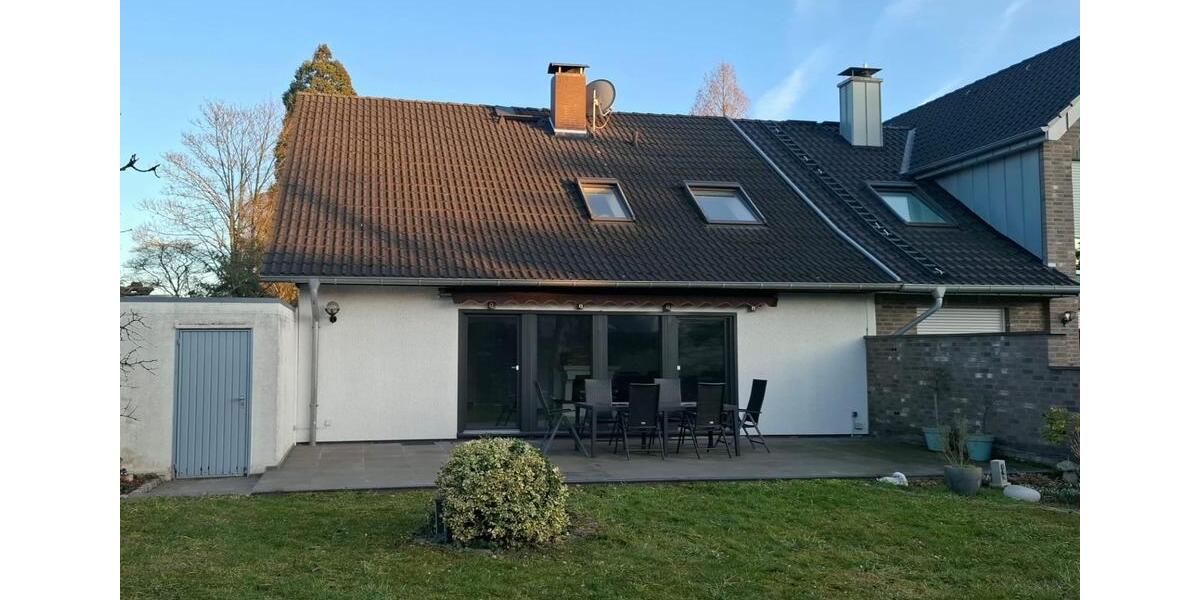 Doppelhaushälfte Duisburg Huckingen - 6 Zimmer, 170 m&sup2;, 2.400&euro; | Angebot:24851134