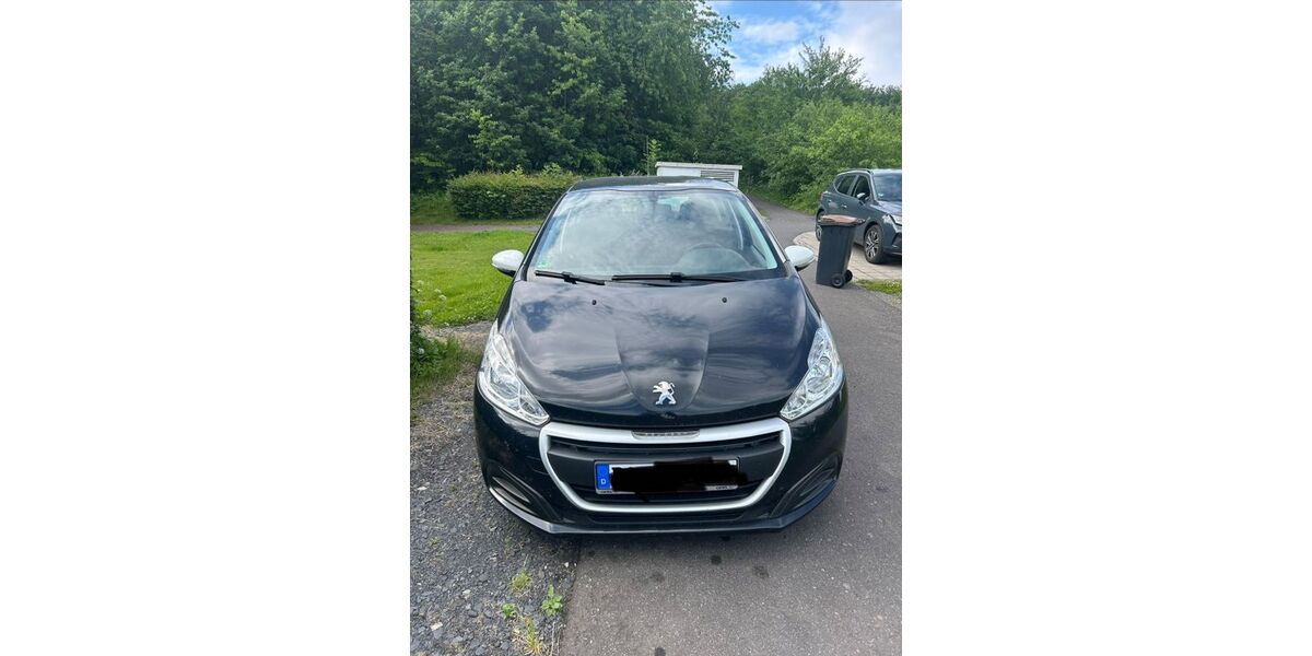 Peugeot 208 151.000 km 4.300 &euro; Hofbieber 36145