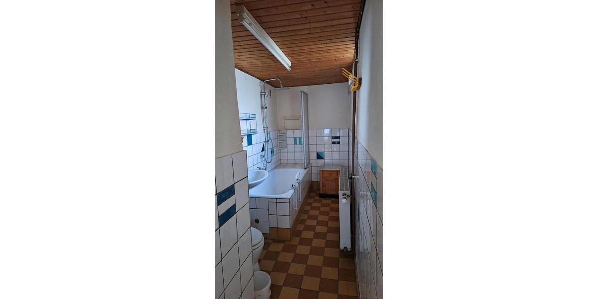 Einfamilienhaus Naumburg (Saale) - 9 Zimmer, 170 m&sup2;, 260.000&euro; | Angebot:26630153