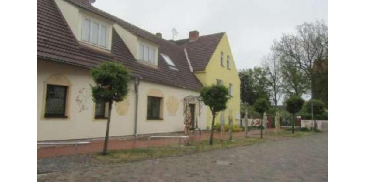 3-Zimmer-ETW (2. OG) in Reppichau bei Köthen mit Sanierungsbedarf 3 zimmer