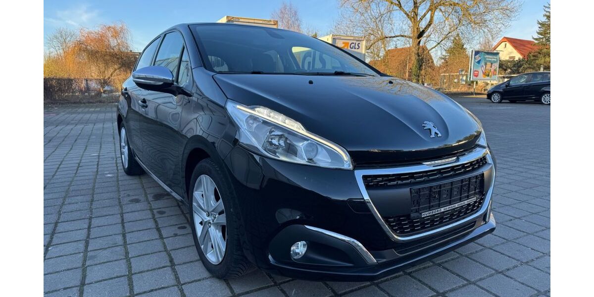 Peugeot 208 86.970 km 7.999 &euro; Paderborn 33104