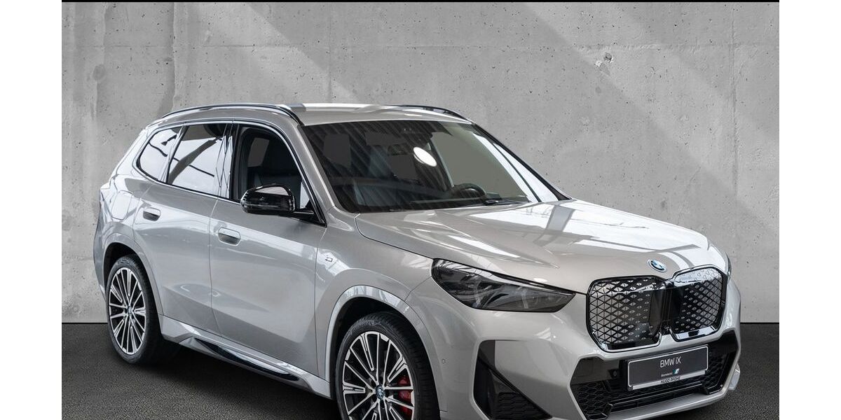 BMW iX1 5.000 km 51.989 € Schwerin 19057