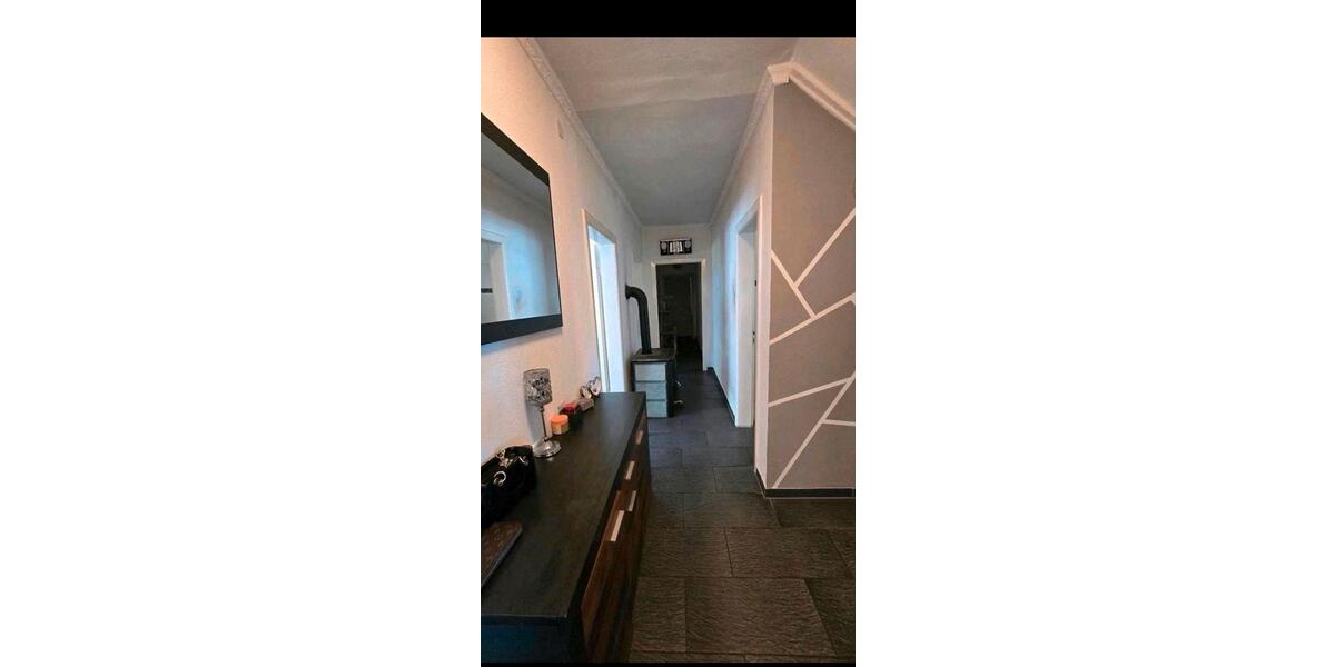 Einfamilienhaus Bad Driburg - 8 Zimmer, 220 m&sup2;, 290.000&euro; | Angebot:27125373