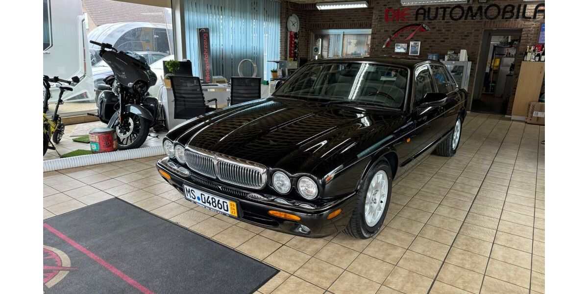 Jaguar XJ8 155.312 km 9.999 &euro; Aldenhoven 52457