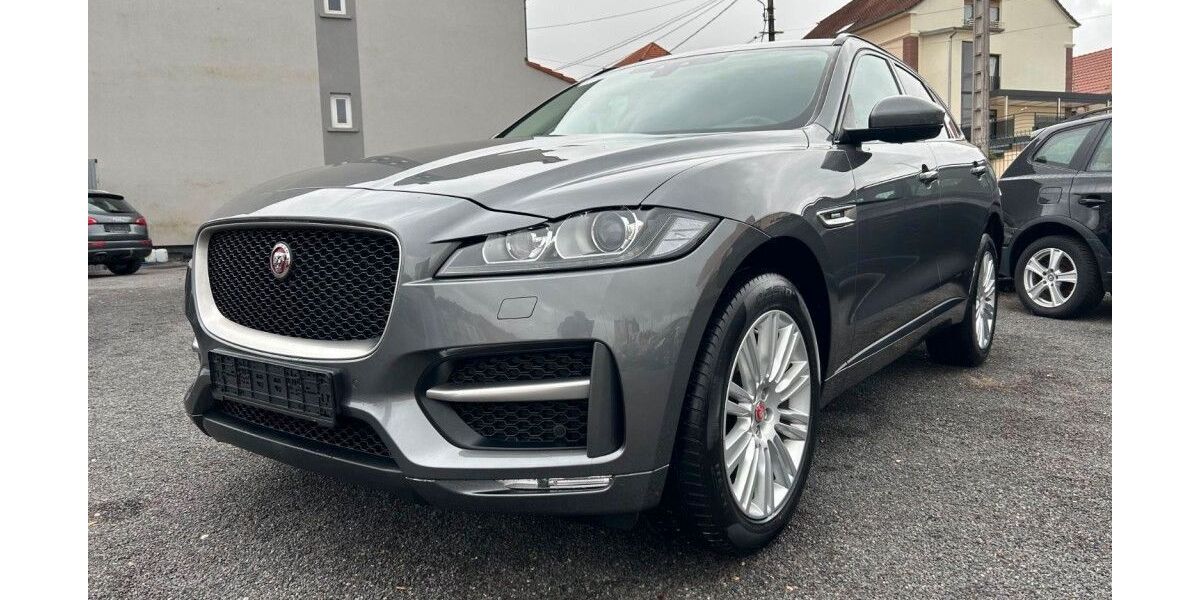Jaguar F-Pace 119.981 km 20.990 &euro; Saarbrücken 66117