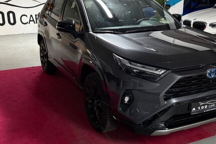 Toyota RAV 4 12.900 km 36.999 &euro; Berlin 12099