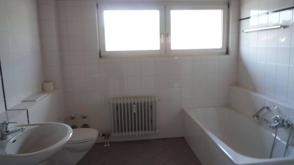 Dachgeschoßwohnung Volkertshausen - 2.5 Zimmer, 70 m&sup2;, 250.000&euro; | Angebot:26889109