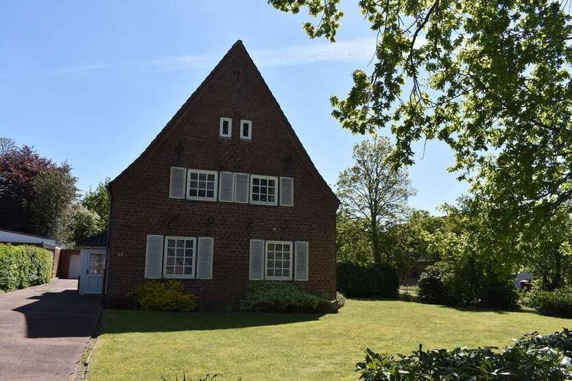 Haus zum Kaufen in Bredstedt 228.000 € 188 m²