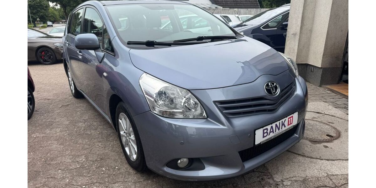 Toyota Verso 132.141 km 10.490 &euro; Lübeck 23556