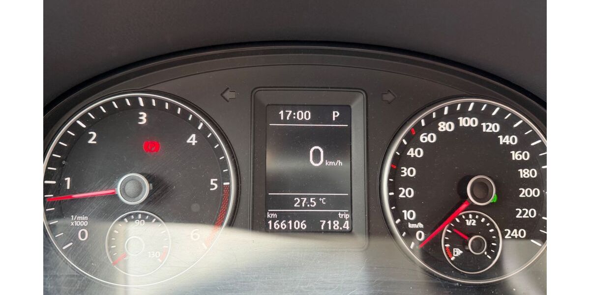VW Touran 166.106 km 11.200 &euro; Külsheim 97900