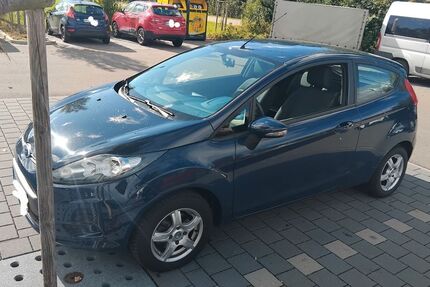 Ford Fiesta 81.000 km 2.350 € Berglen 73663
