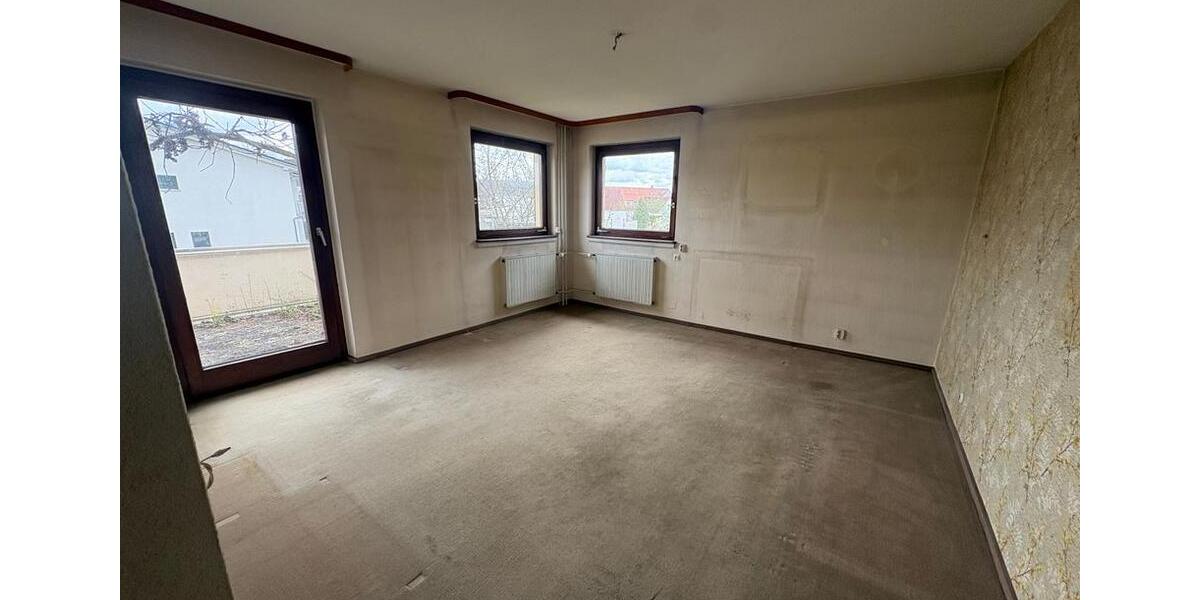 Einfamilienhaus Donaueschingen - 8 Zimmer, 250 m&sup2;, 420.000&euro; | Angebot:26961251