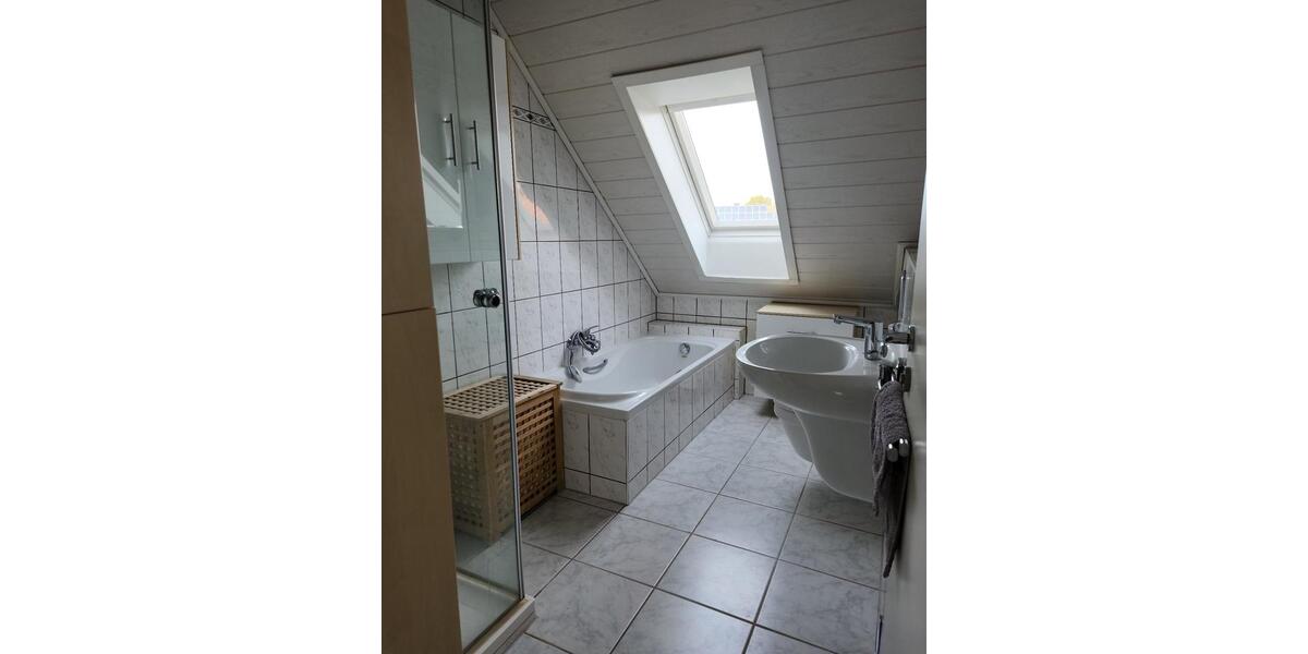 Dachgeschoßwohnung Ahlen - 3 Zimmer, 85 m&sup2;, 230.000&euro; | Angebot:23428042