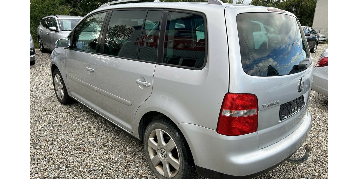 VW Touran 2.0 TDI Highline 7-Sitzer Tempomat AHK 220.000 km 2.000 &euro; Altdorf 84032