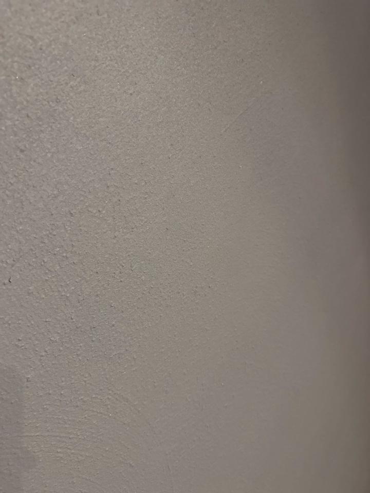 Zu vermieten 4 Zimmer, Küche, Bad 100 m² ab sofort