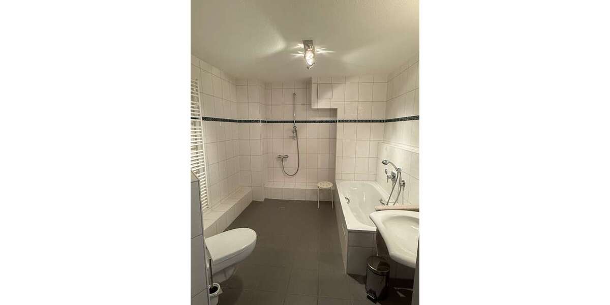 Etagenwohnung Haan - 4 Zimmer, 122 m&sup2;, 1.500&euro; | Angebot:25368061