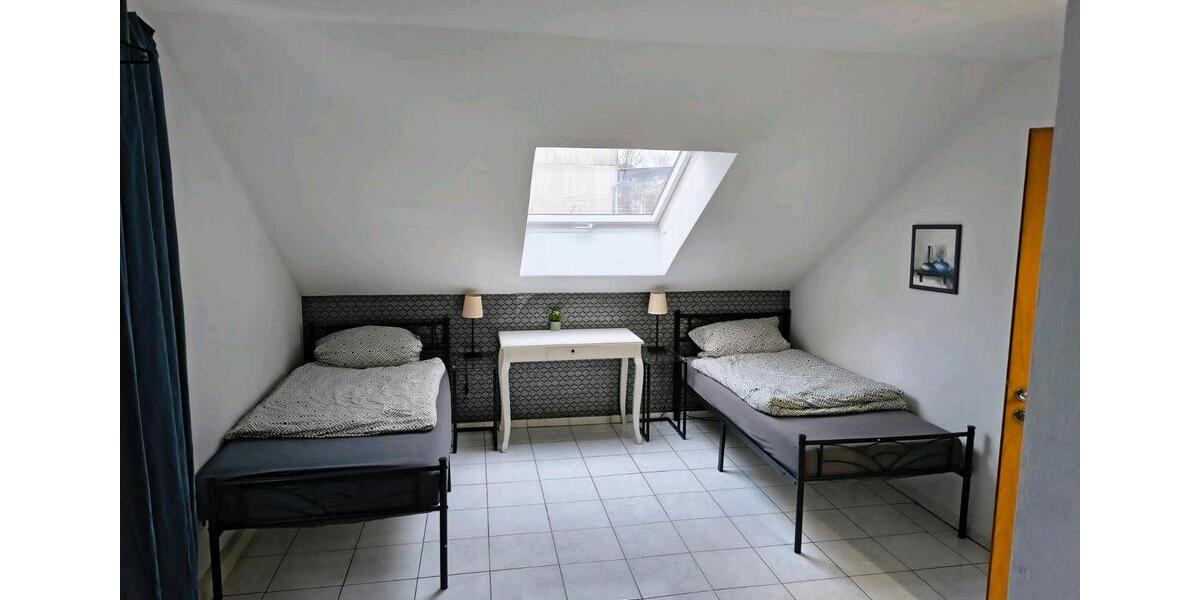Dachgeschoßwohnung Olching - 1 Zimmer, 20 m&sup2;, 45&euro; | Angebot:24870760